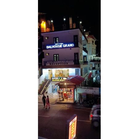 Hotel Dalhousie Grand Banikhet 外观 照片